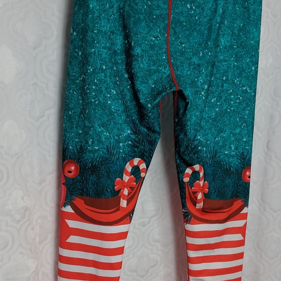 High-waist Candy Stripe Christmas Workout Leggings - Picture 6 of 7